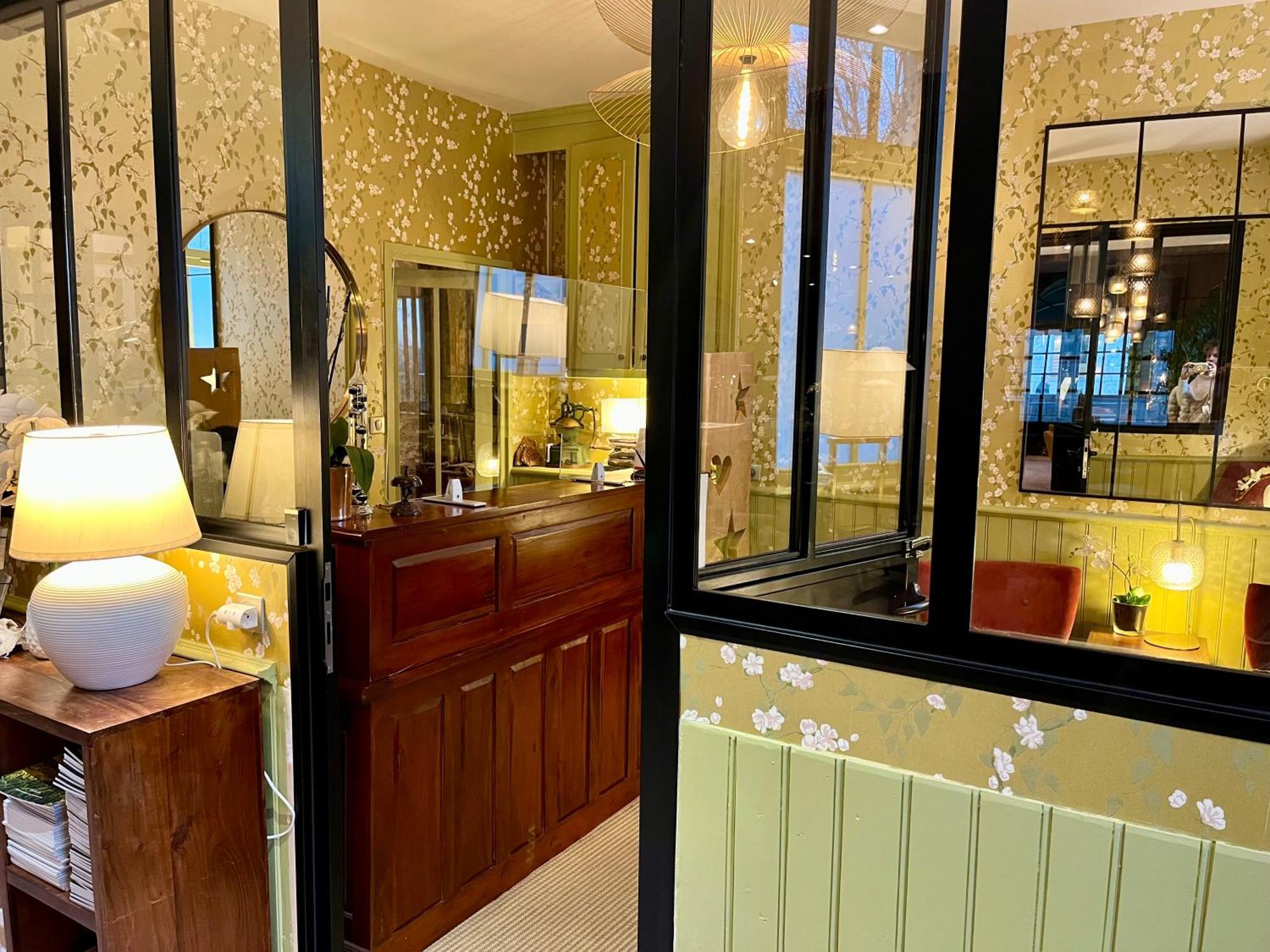 Logis Hotel Des Messageries Arbois Zewnętrze zdjęcie